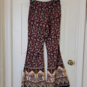 Band of Gypsies Flared Leg Elephant Print Boho Pants Size Medium VGUC